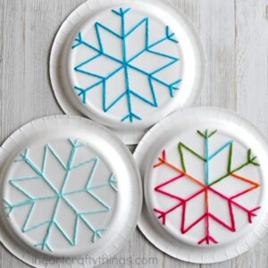 paper-plate-snowflake-yarn-art